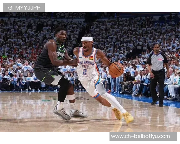 爱德华兹巧妙借掩护接球三分投篮成功实现反超局面