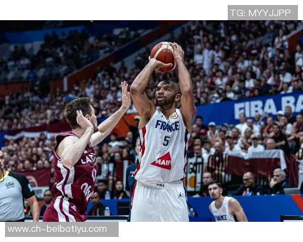 戈贝尔半场压哨补篮被判干扰球无效挑战成功引发热议